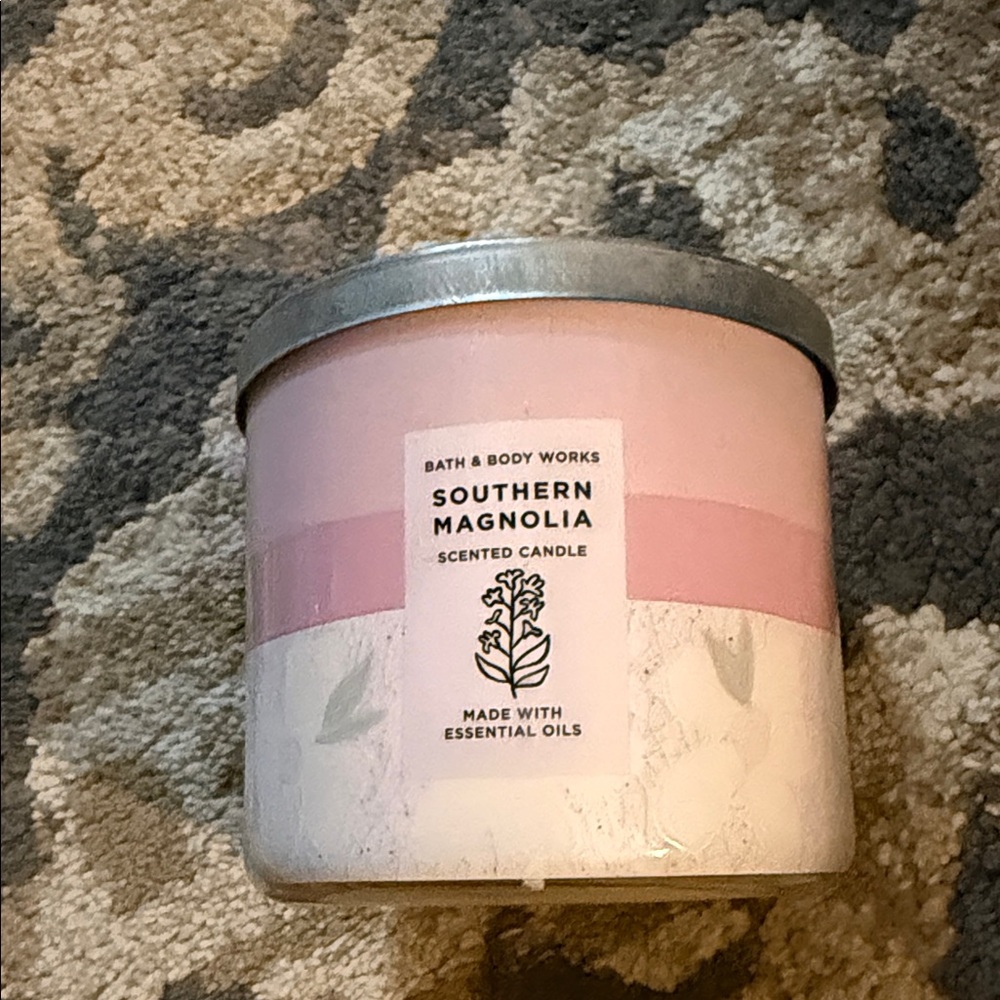 Bath & Body Works Pink and White Candle